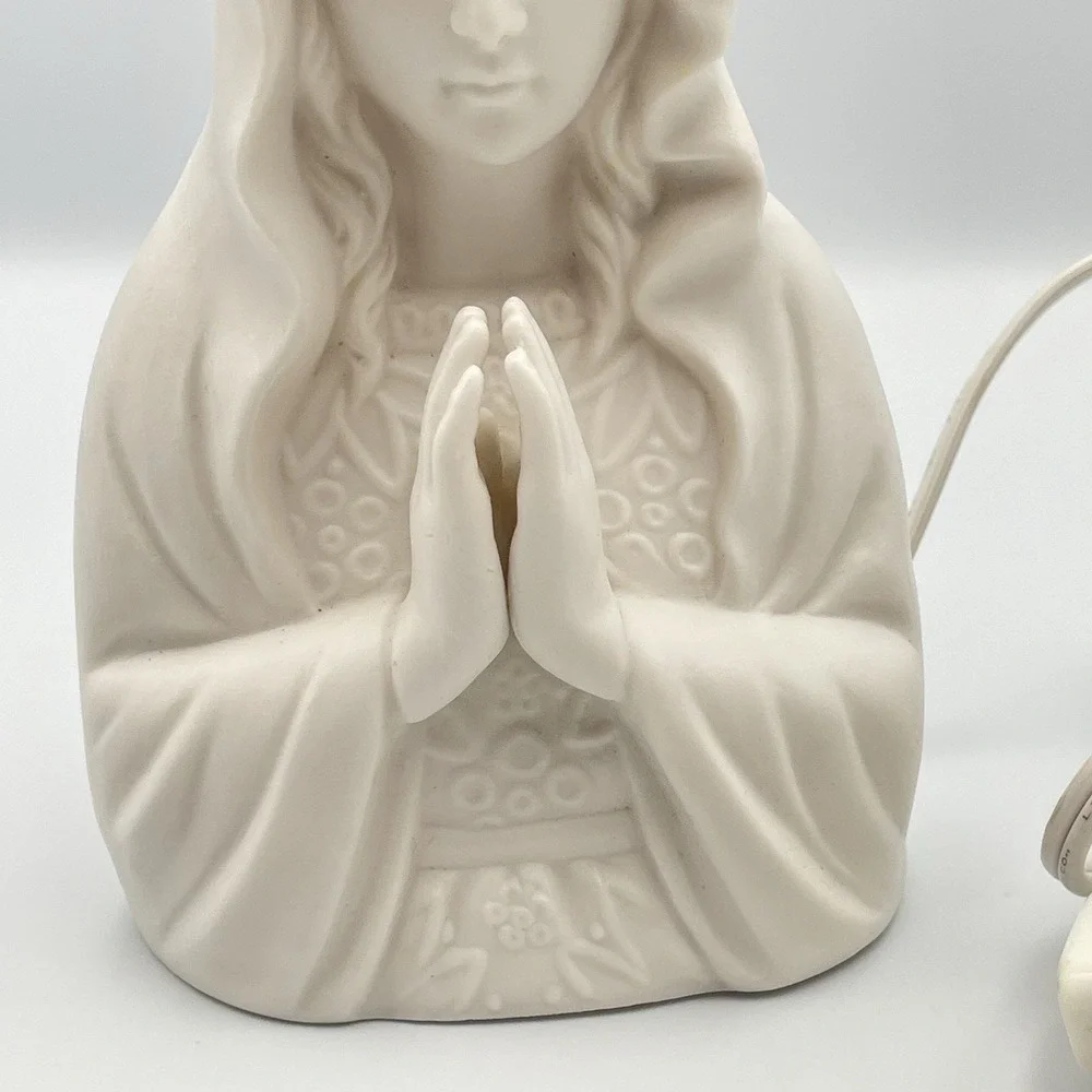 Vintage 1980s White Bisque Porcelain Praying Virgin Mary Lighted Bust Lamp 6